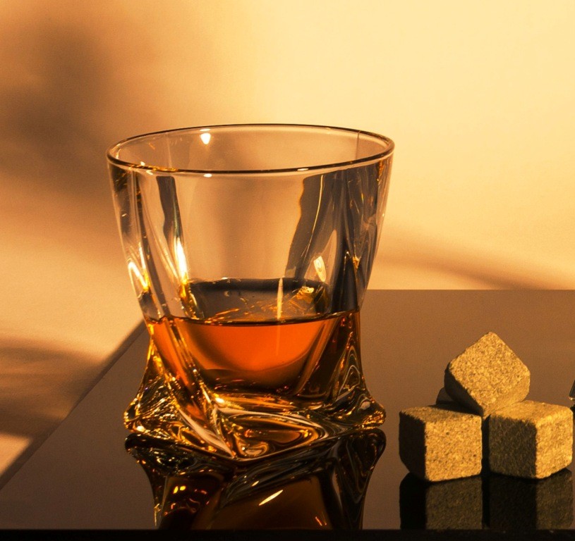Verre à whisky publicitaire QUADRO en cristal de Bohême 400ml